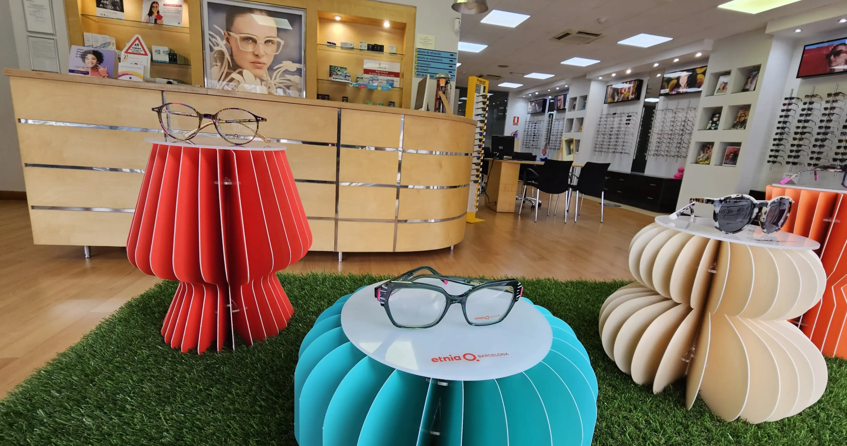 Optica 1