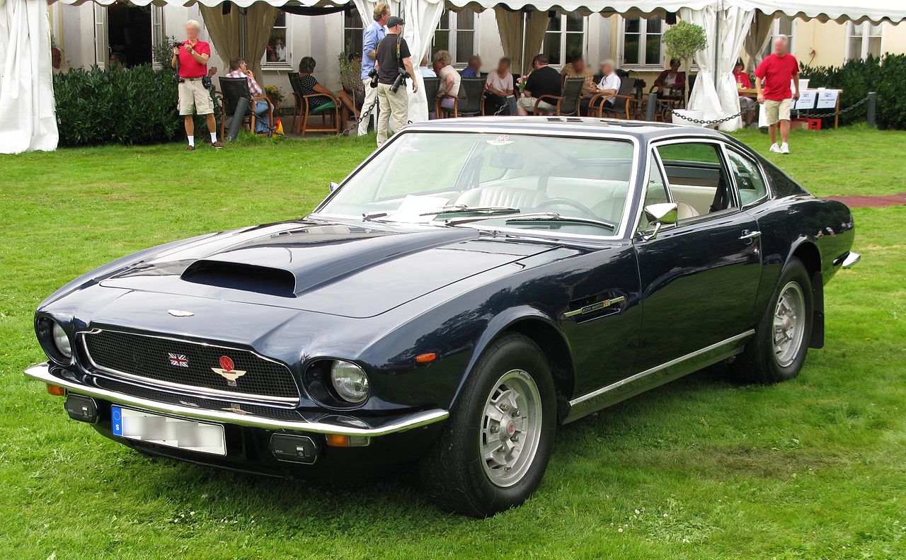 1973 AM V8 with the tall Series 3 hood scoop.