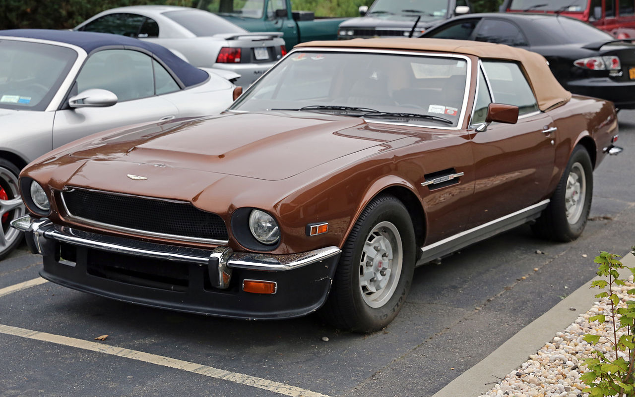 Aston Martin V8 Volante Series 1.