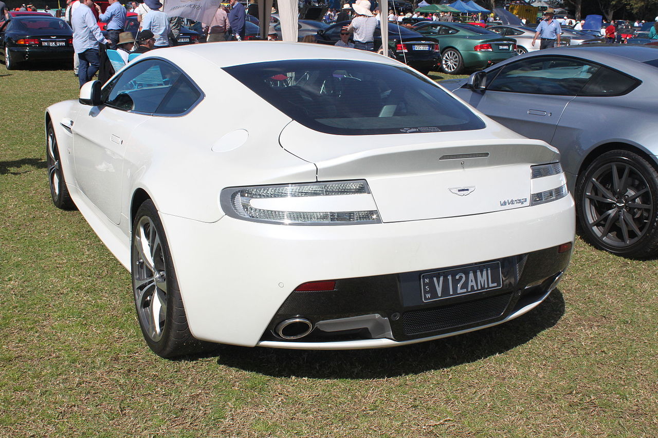 Aston Martin V12 Vantage (rear view).