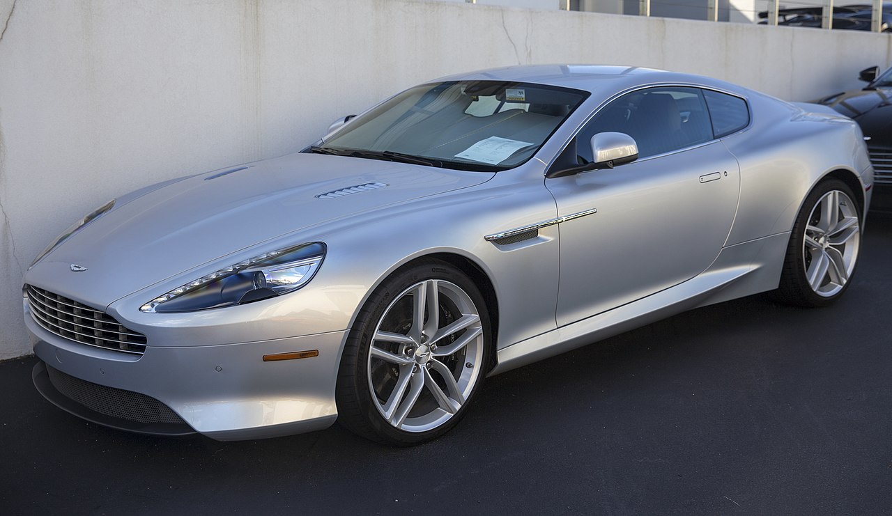 Aston Martin DB9 (2013 face-lift).