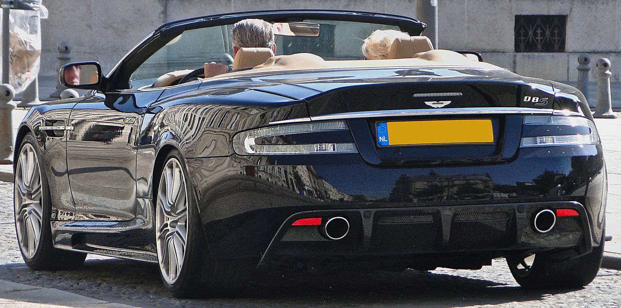 Aston Martin DBS Volante.