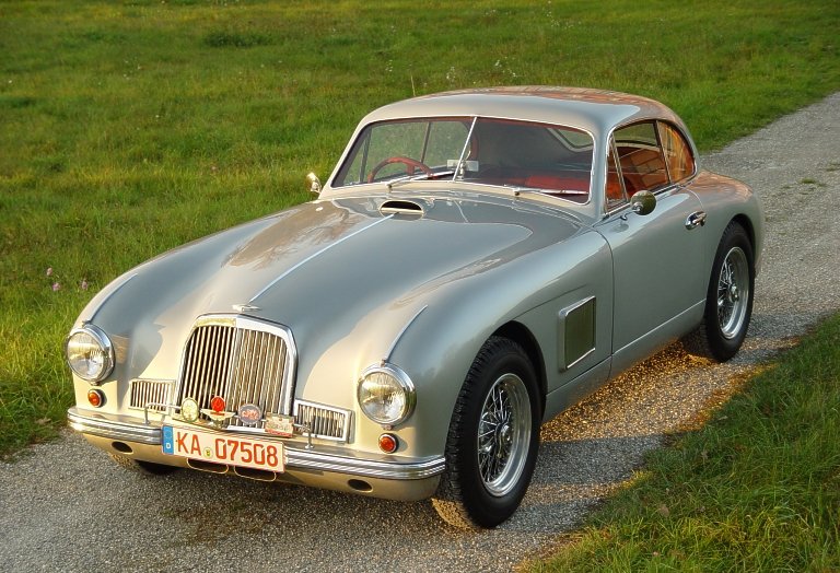 1950 Aston Martin DB2 Vantage Coupé.