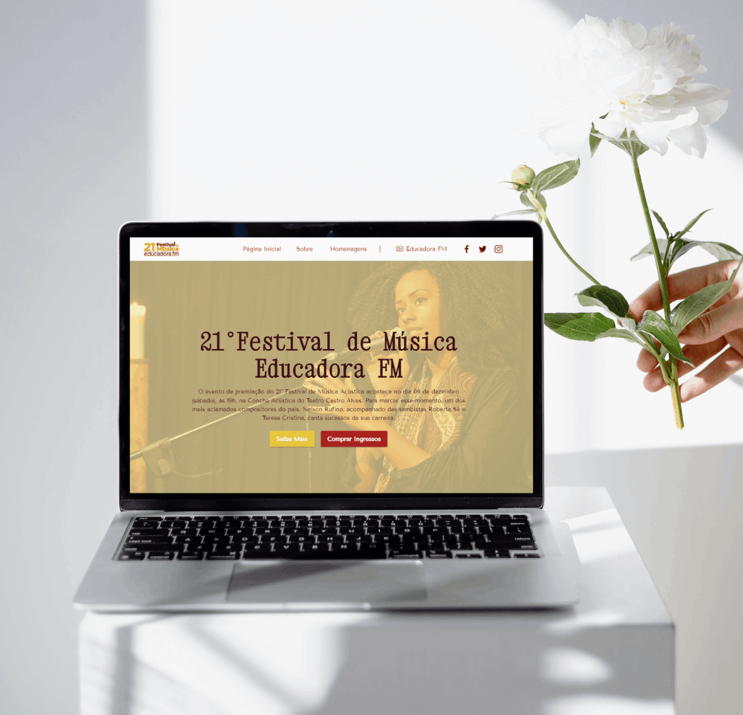 Mock up de Site em Computador
