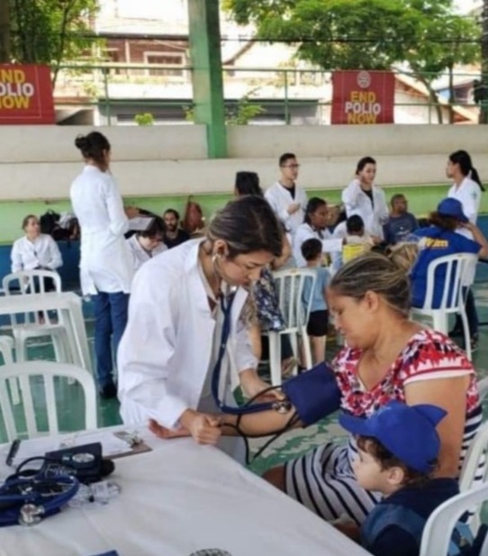 Ação comunitária no Rio Pequeno