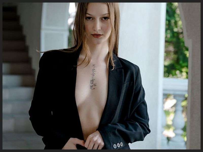 VIP Escort Girl in Delhi