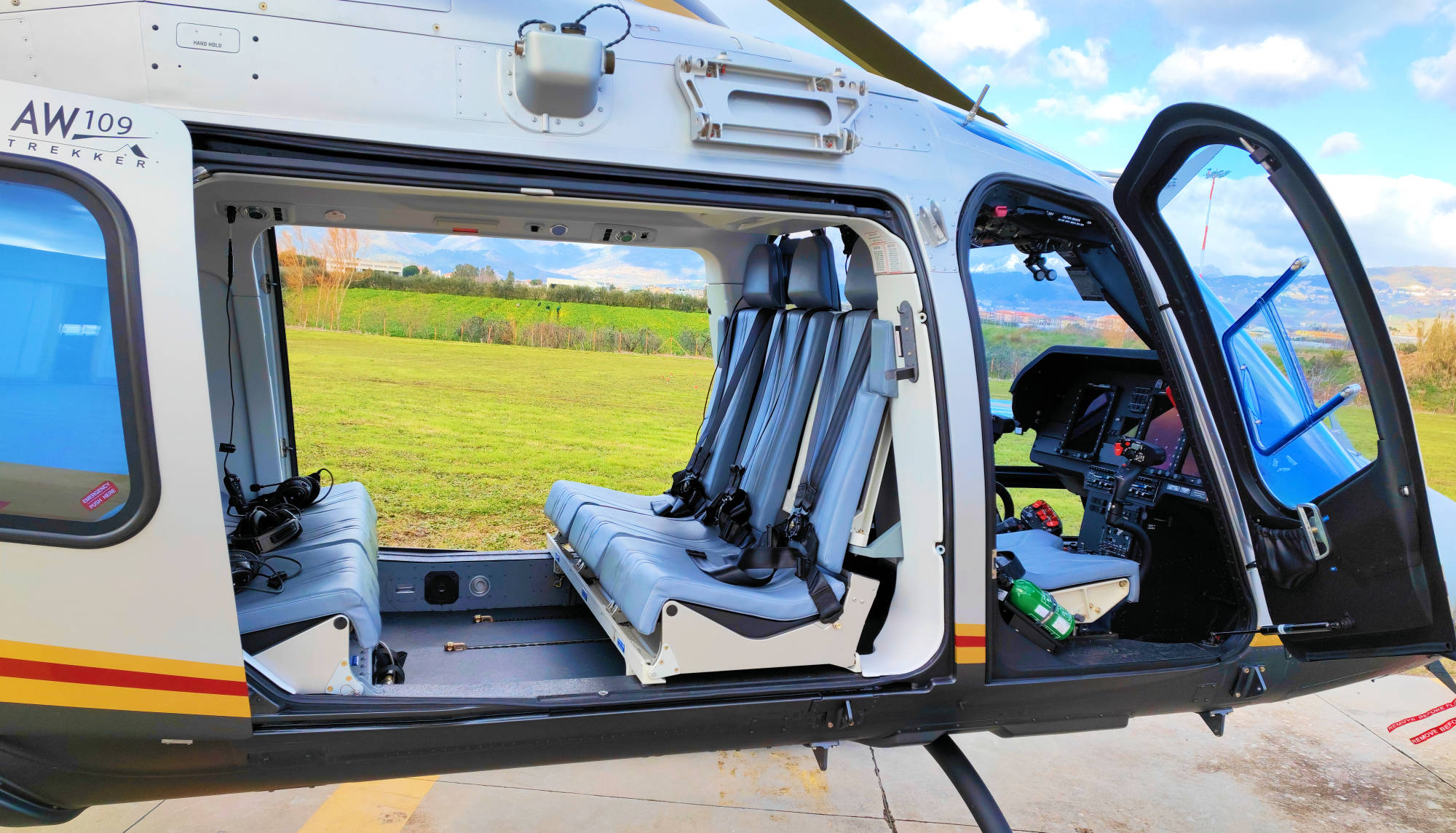 aw109s trekker hoverfly helicopter