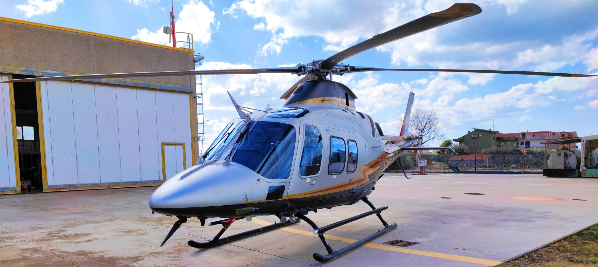 aw109s trekker hoverfly helicopter