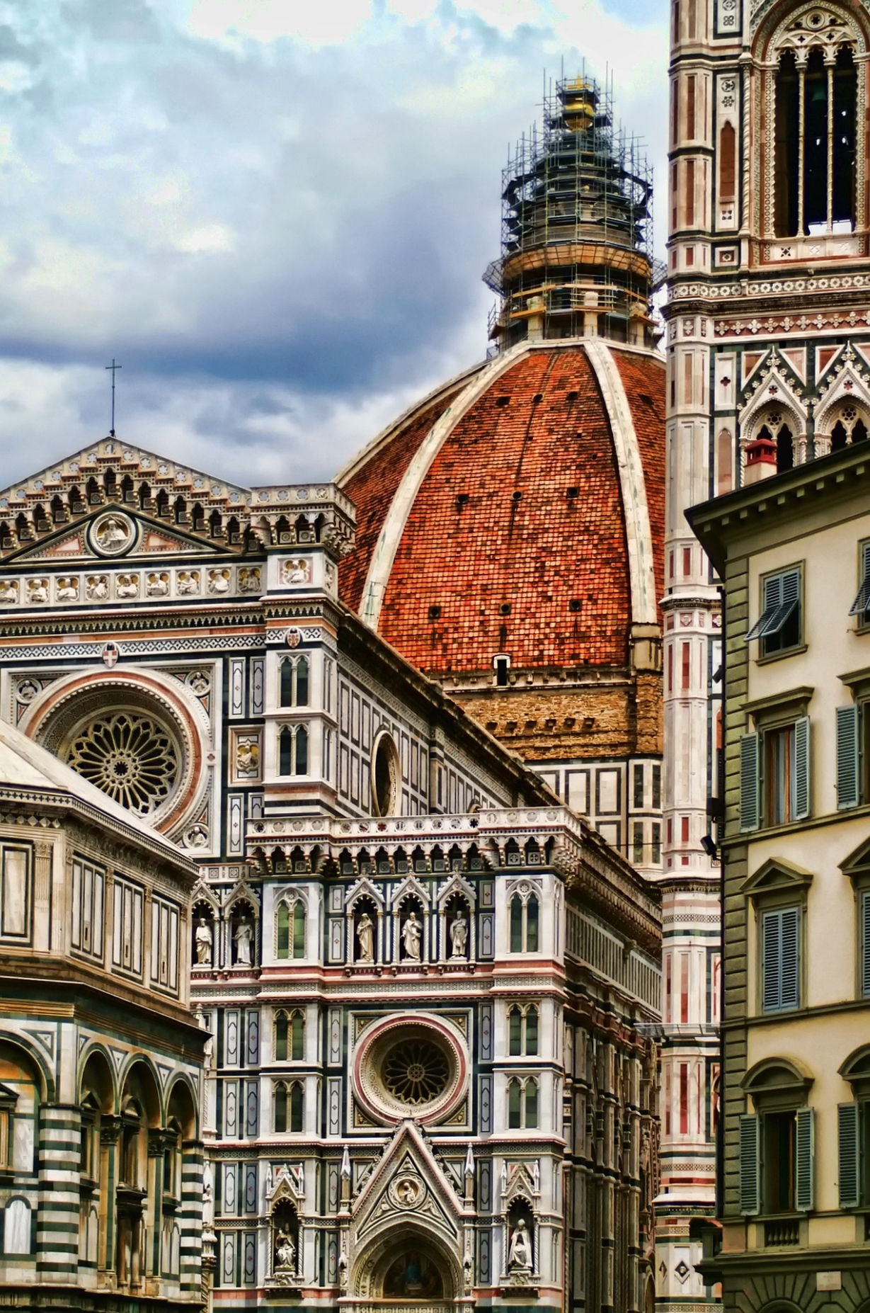 reach Florence with a rented helicopter