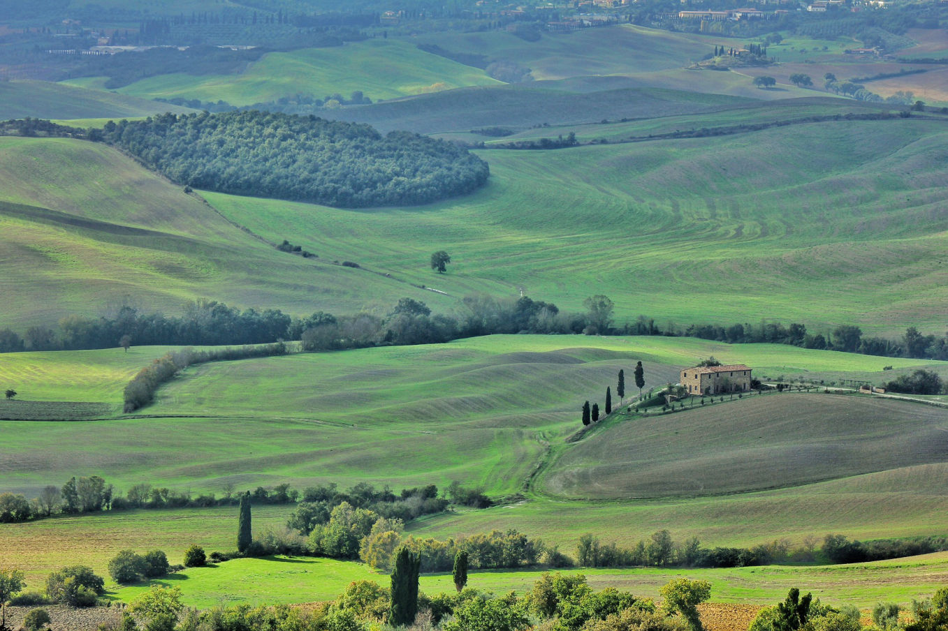 organize your helicopter tour over Tuscany