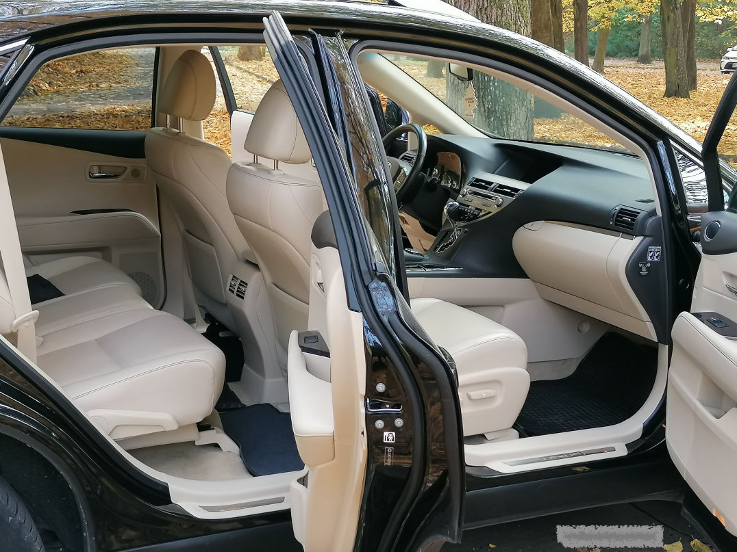 pranie tapicerki skórzanej