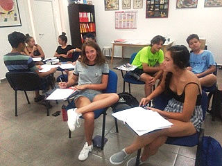 Summer Camps Barcelona Spanish class sports tours and beach activities for middle and high school students.
