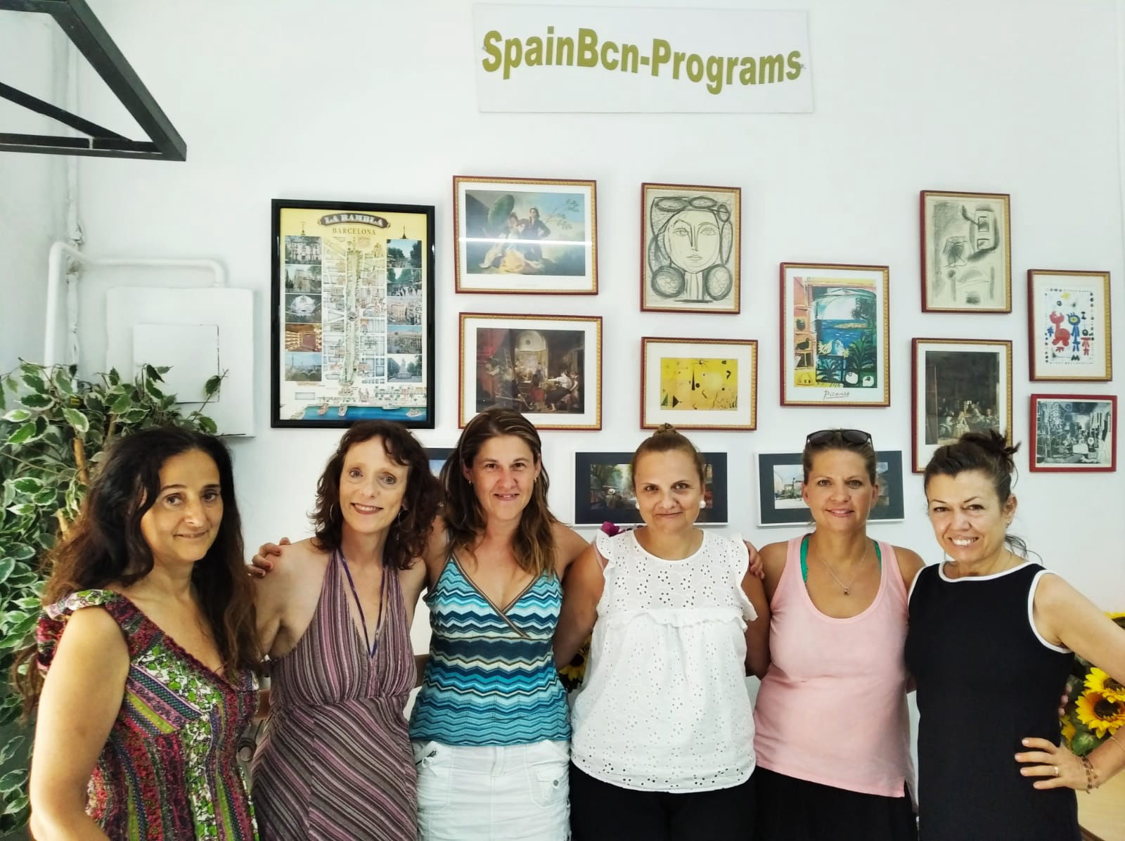 Erasmus language training courses and Historical route in old Barcelona with SpainBcn Programs