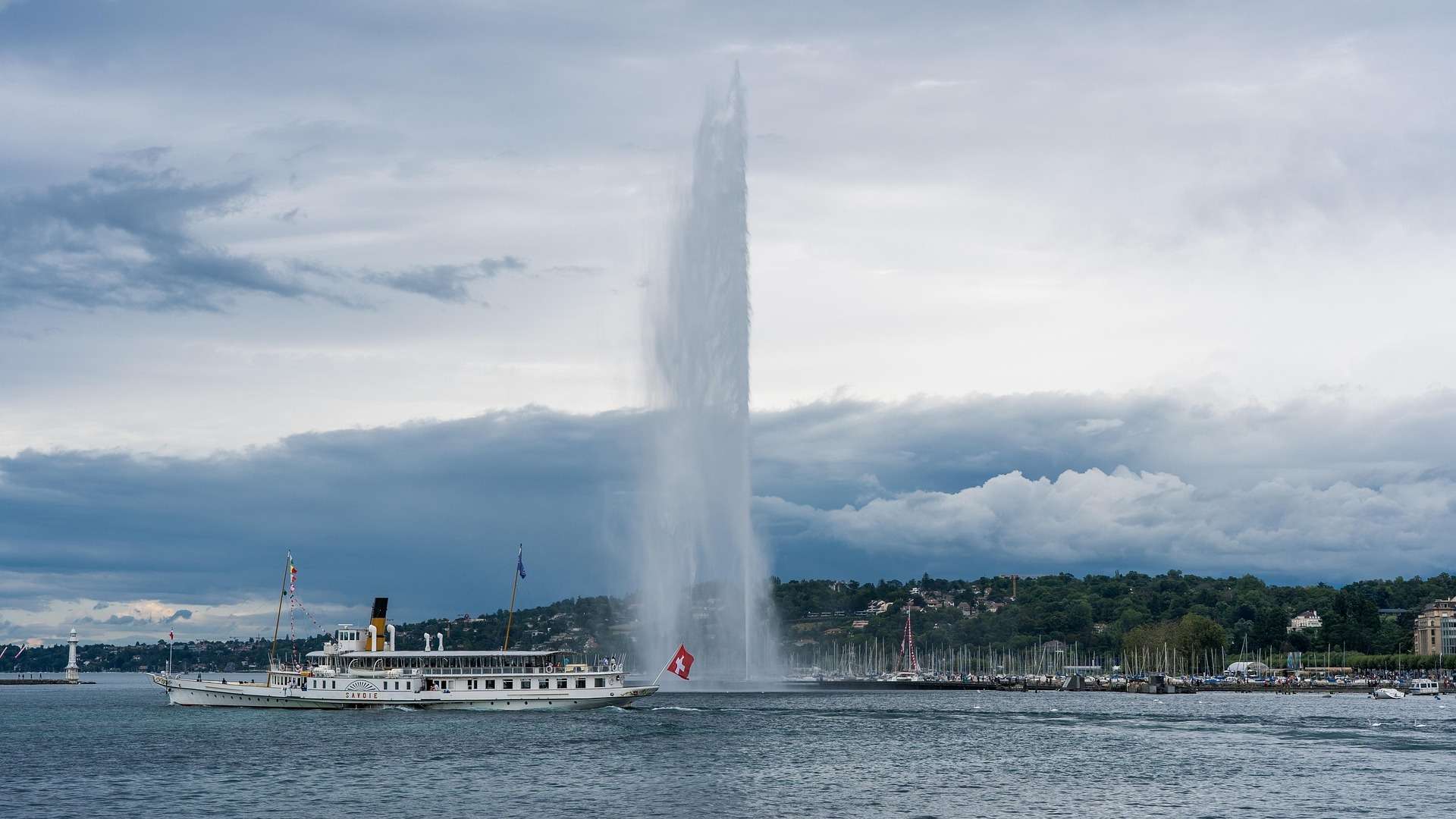 Boarding schools near Lake Geneva 