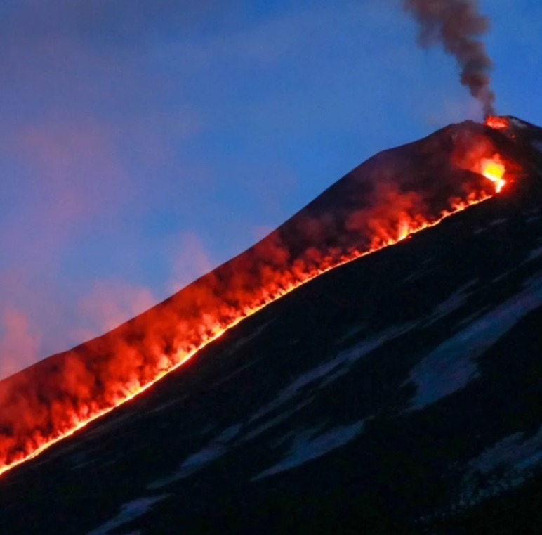 Etna Taormina in light suites