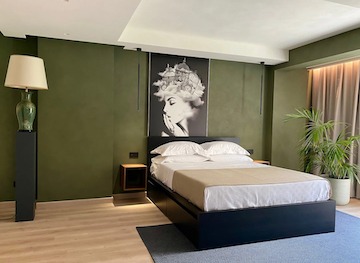 suite-jacuzzi-taormina.-affitto.jpg