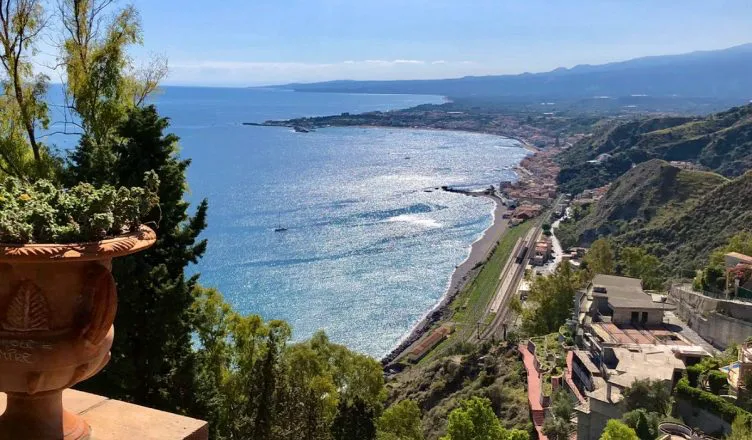 luoghi da visitare a Taormina,villa comunale,vista mare,Taormina in Light suites