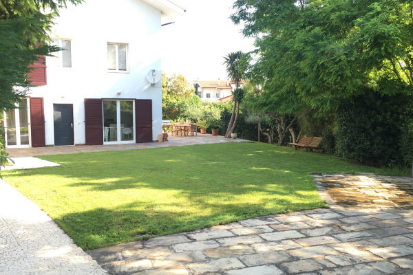 Giardino Le Acacie Guest House Giardino Le Acacie Guest House