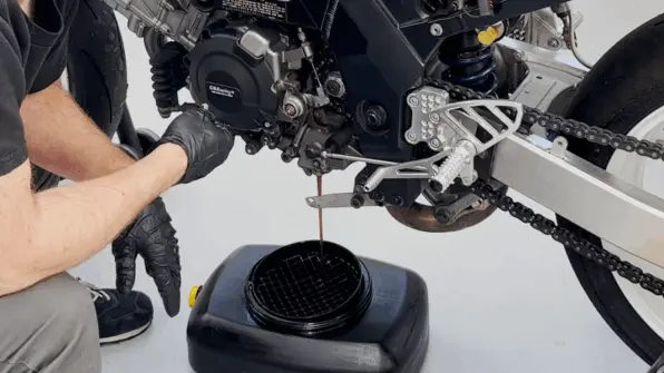 Lubrication Oil Management for Two Wheeler Garages