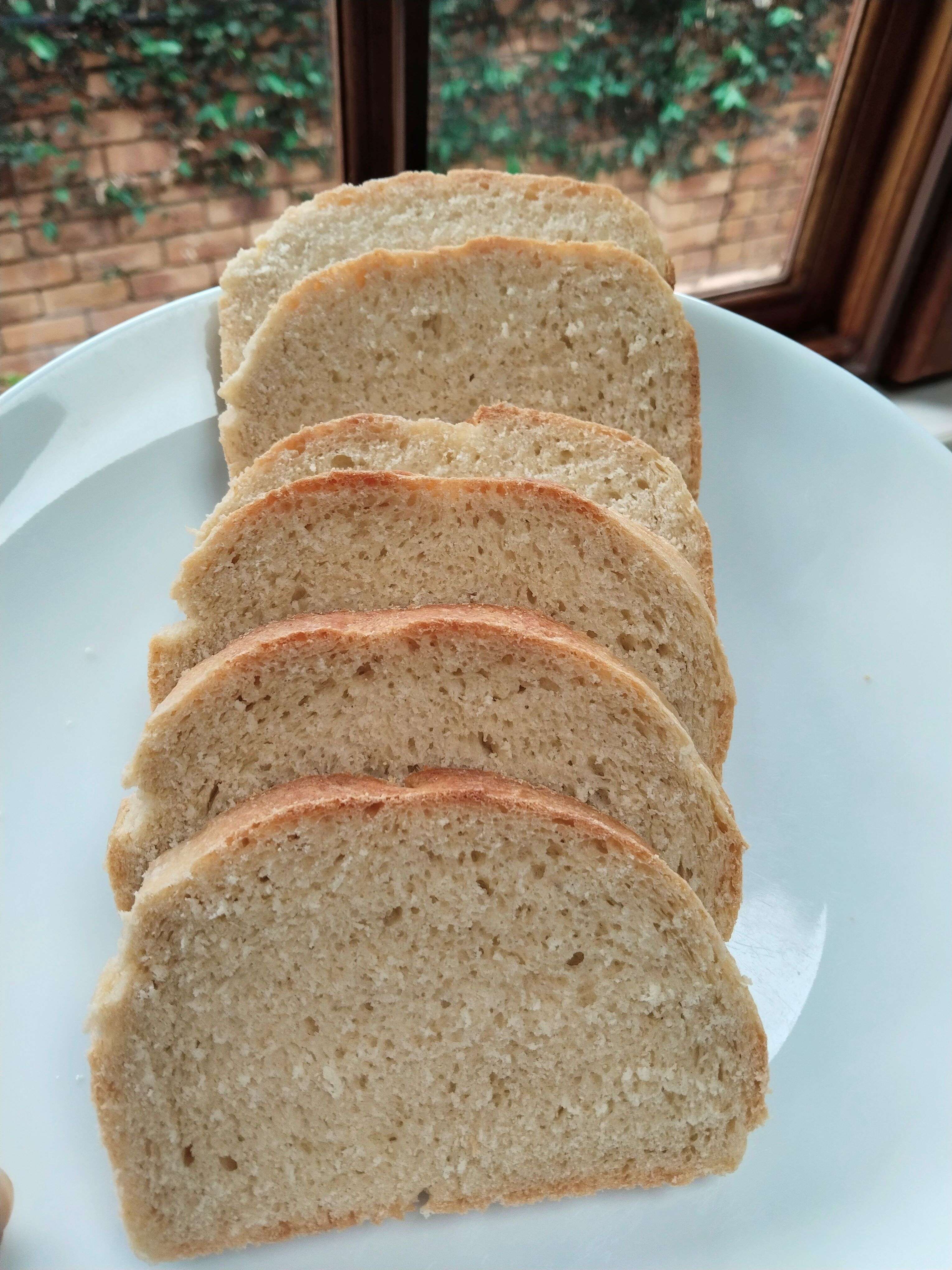 Fresh White Bread Solachelle